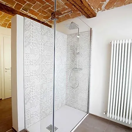 Dimora Della Rocca Bed & Breakfast 3*